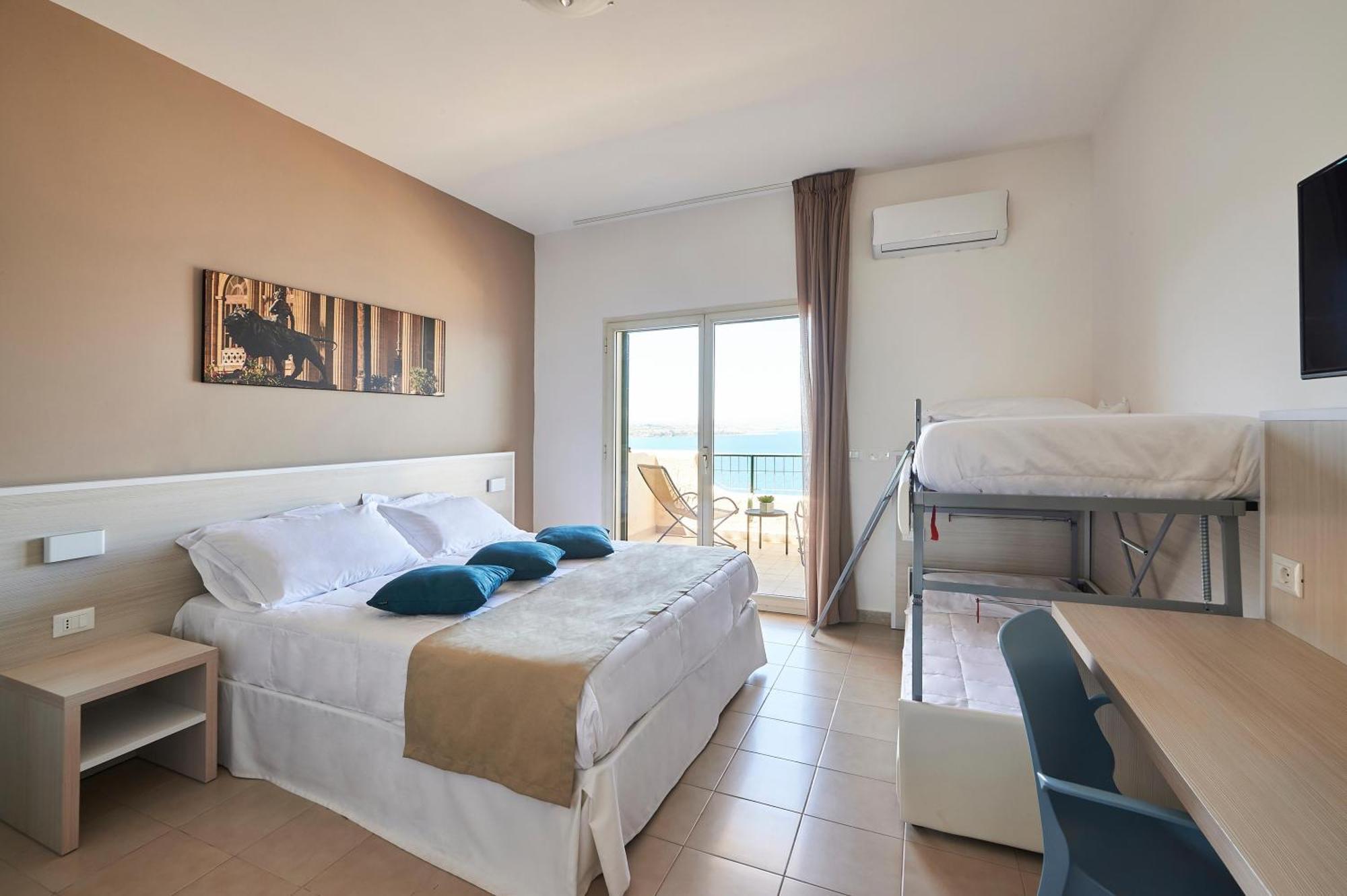 Cdshotels Terrasini - Citta Del Mare Bagian luar foto