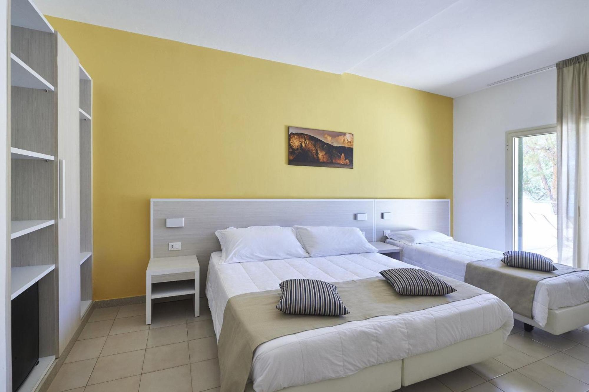 Cdshotels Terrasini - Citta Del Mare Bagian luar foto