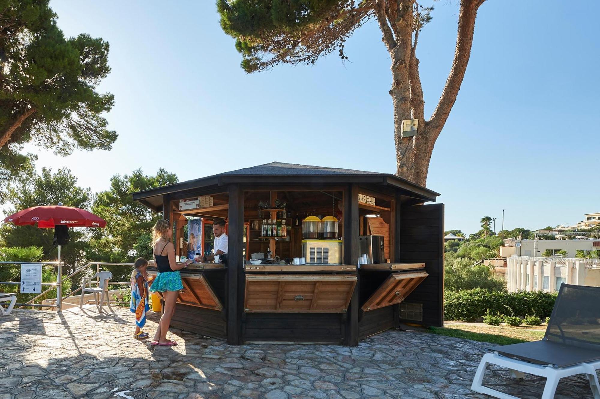 Cdshotels Terrasini - Citta Del Mare Bagian luar foto