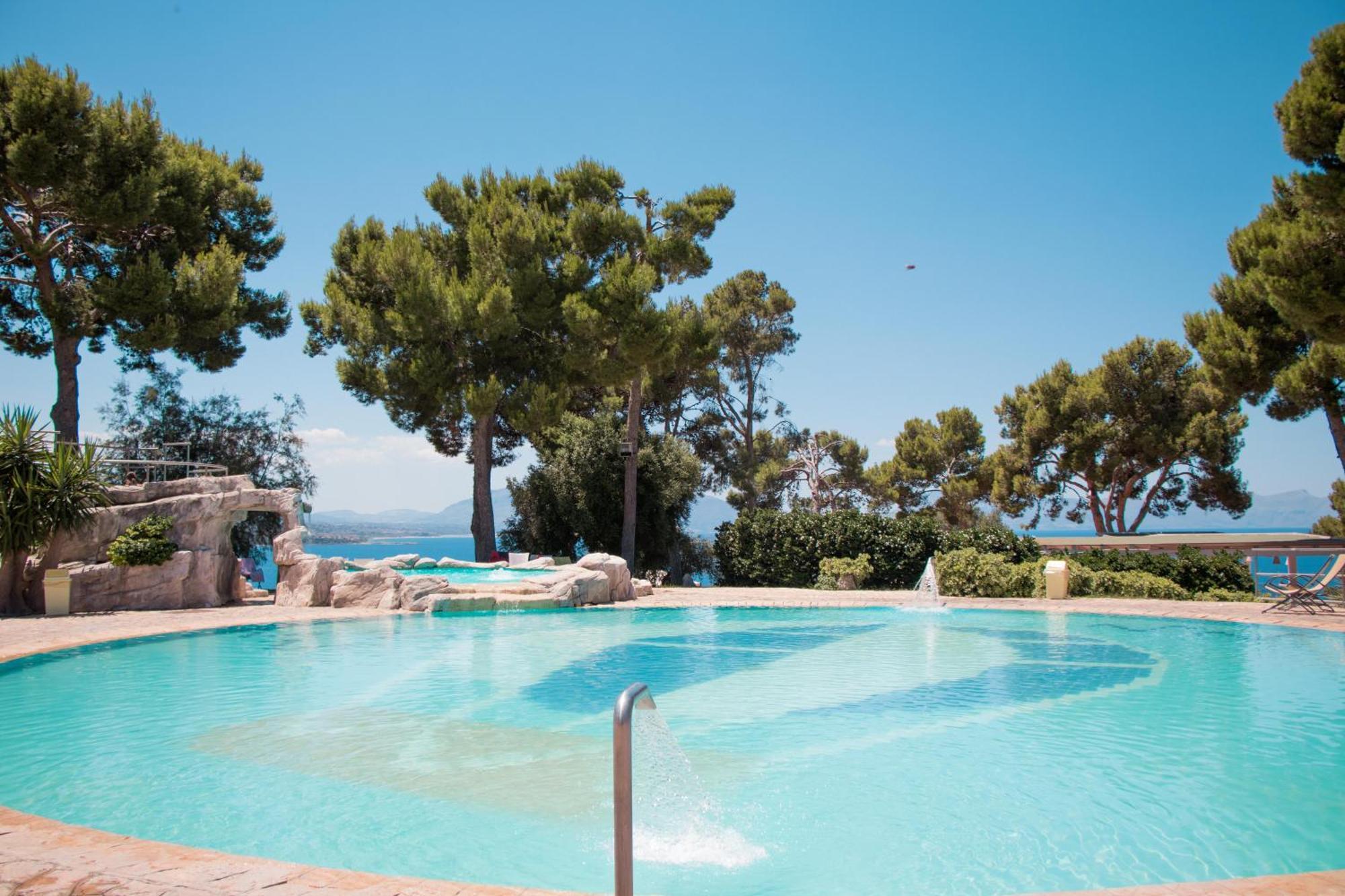 Cdshotels Terrasini - Citta Del Mare Bagian luar foto