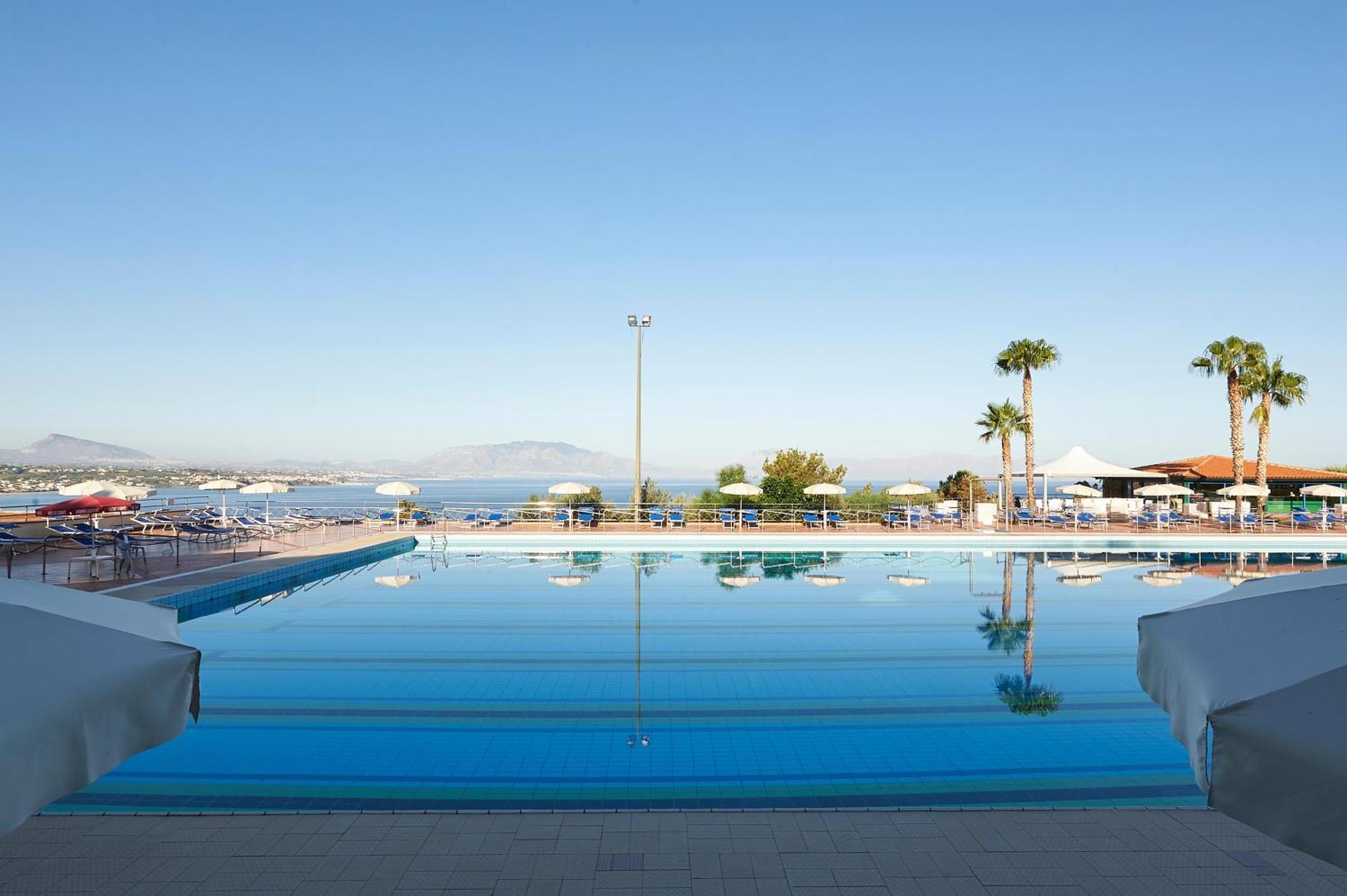Cdshotels Terrasini - Citta Del Mare Bagian luar foto